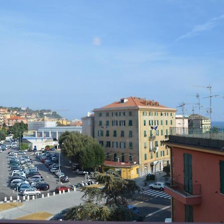 Genovese Villa Elena Appartamenti Varazze Bagian luar foto