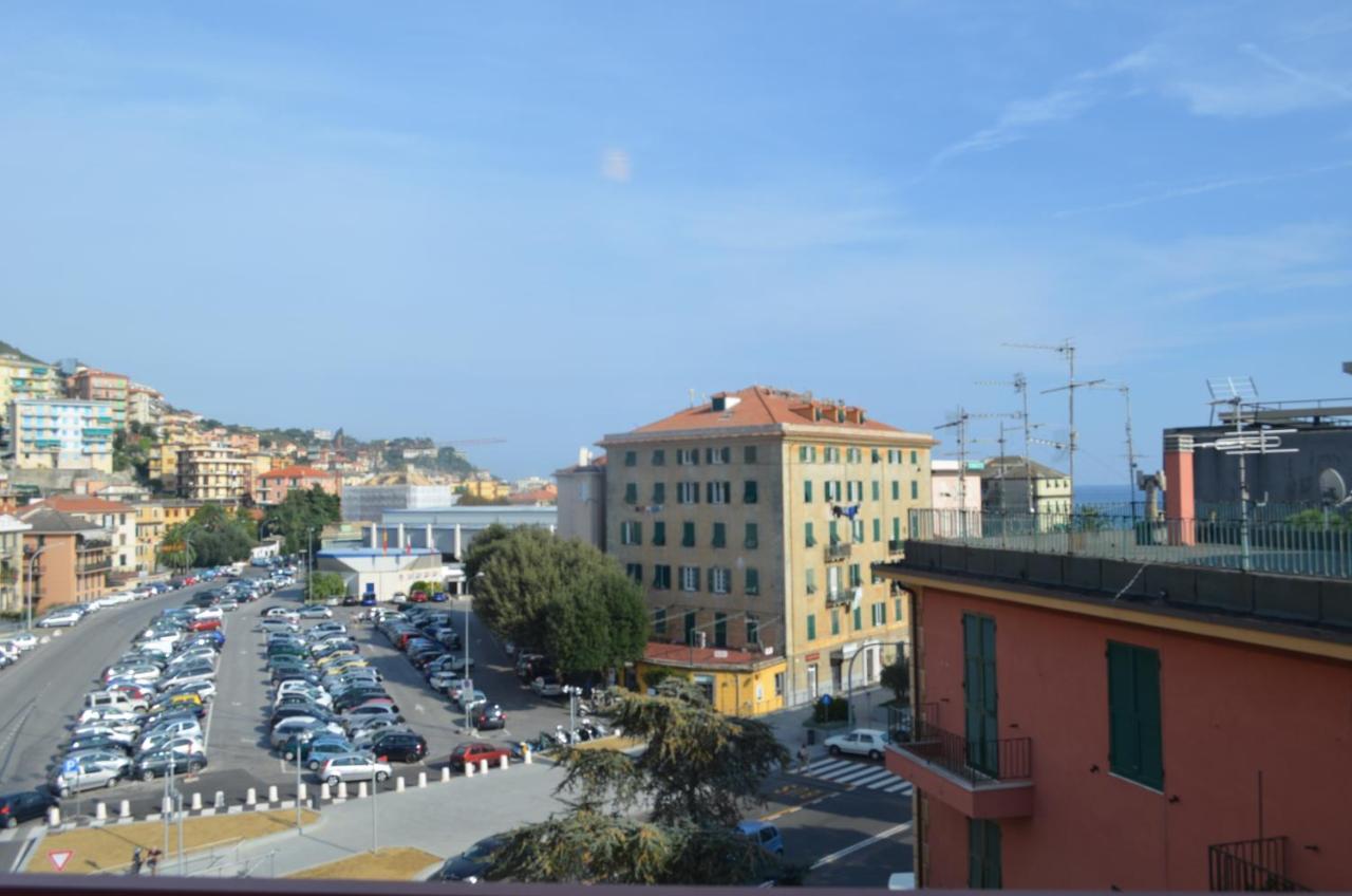 Genovese Villa Elena Appartamenti Varazze Bagian luar foto